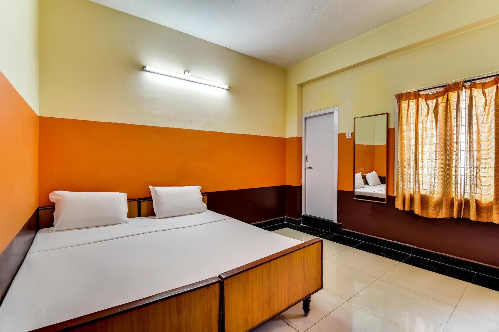 Hotel O Srinivasa Residency Lodge Тирупати Экстерьер фото